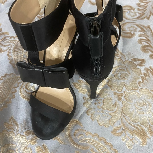 Classy black shoes in great condition - Picture 6 of 6